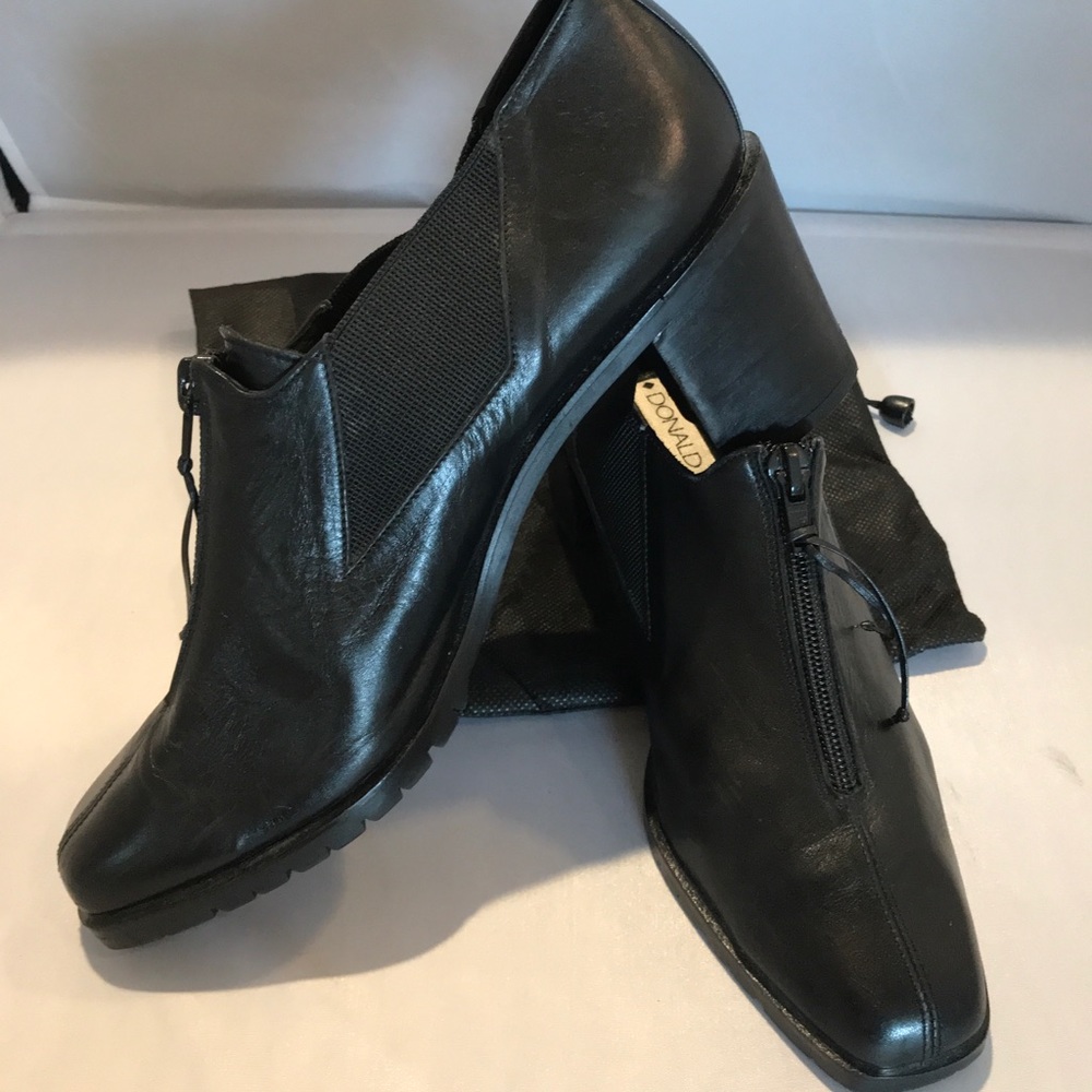 DONALD PLINER, Front Zip, Comfy, Pump, Rubber sole